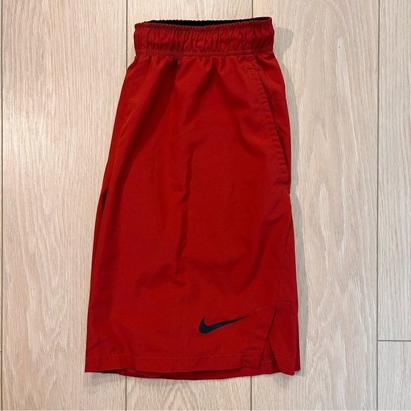 Nike DRI-FIT Red Training Shorts Size Medium - Picture 6 of 7